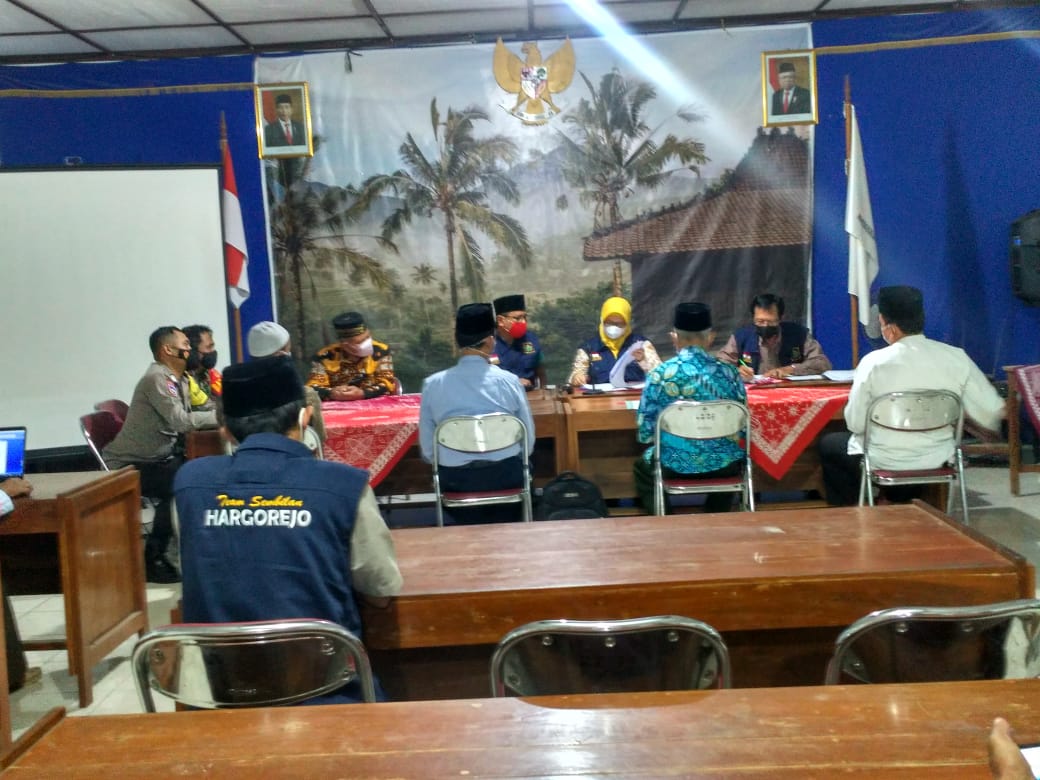 Panitia Pilihan Lurah Lakukan Verifijkasi Persyaratan Adminstrasi Balon Lurah Hargorejo